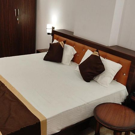 Grand Pearl Hotel & Banquet Lucknow Esterno foto