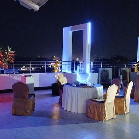 Grand Pearl Hotel & Banquet Lucknow Esterno foto